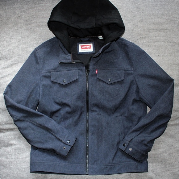 levi's men's soft shell hooded trucker jacket with sherpa fleece lining